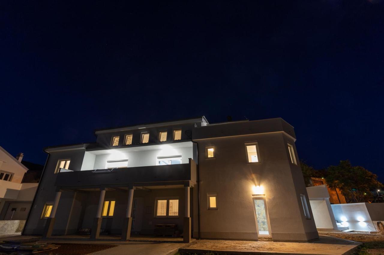 Apartments Luka Сень Екстер'єр фото