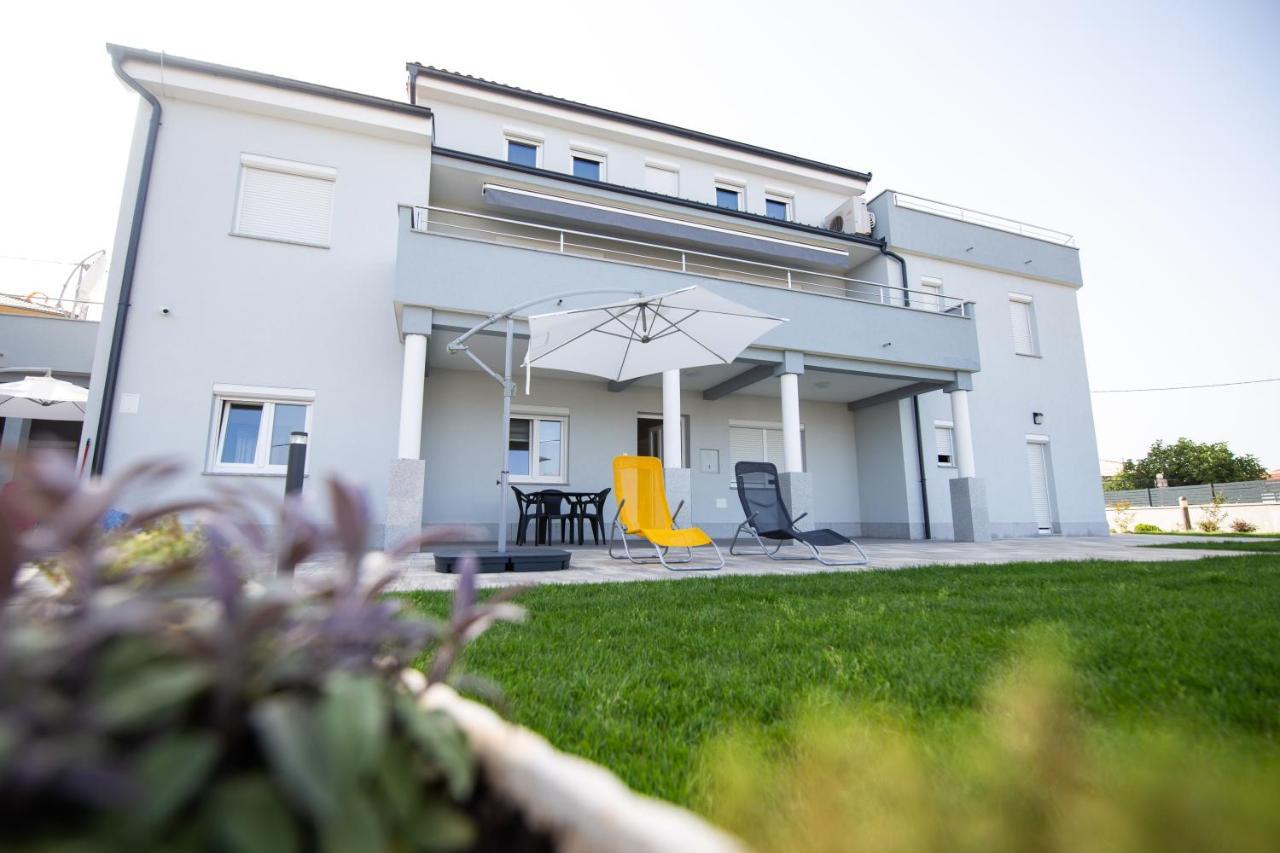Apartments Luka Сень Екстер'єр фото