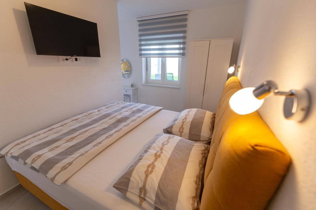 Apartments Luka Сень Екстер'єр фото