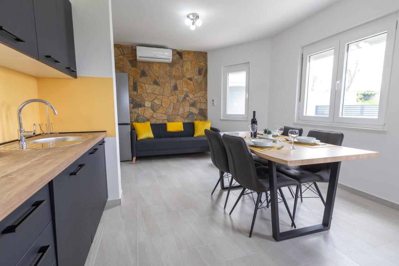 Apartments Luka Сень Екстер'єр фото