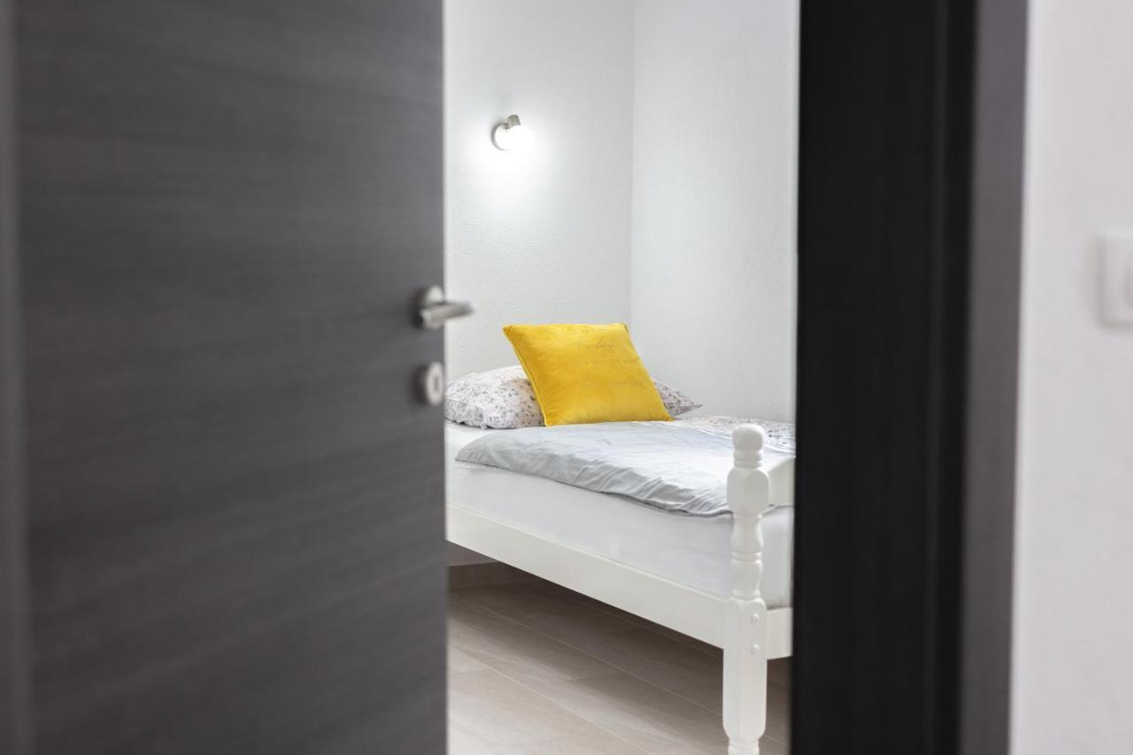 Apartments Luka Сень Екстер'єр фото