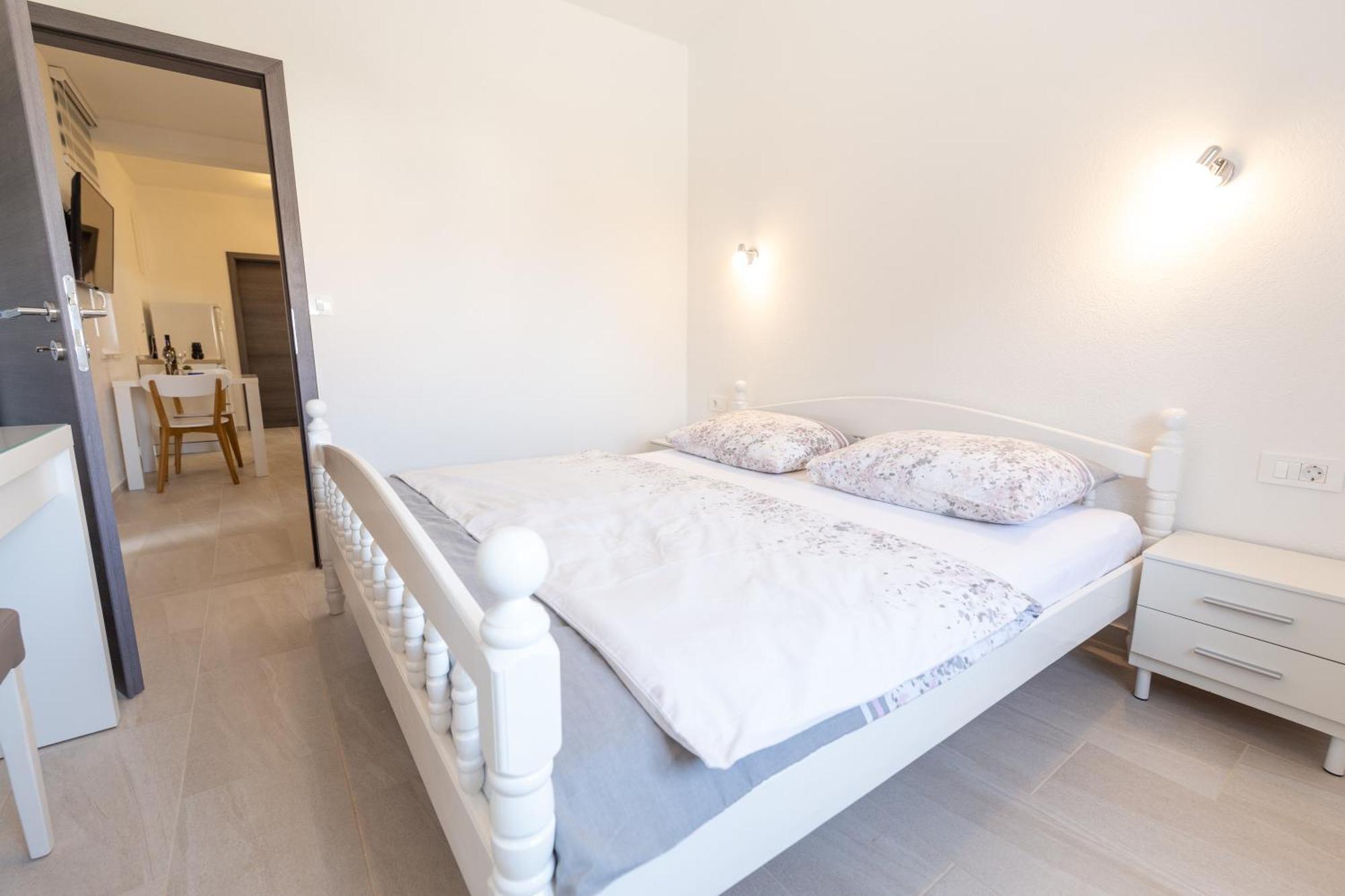 Apartments Luka Сень Екстер'єр фото