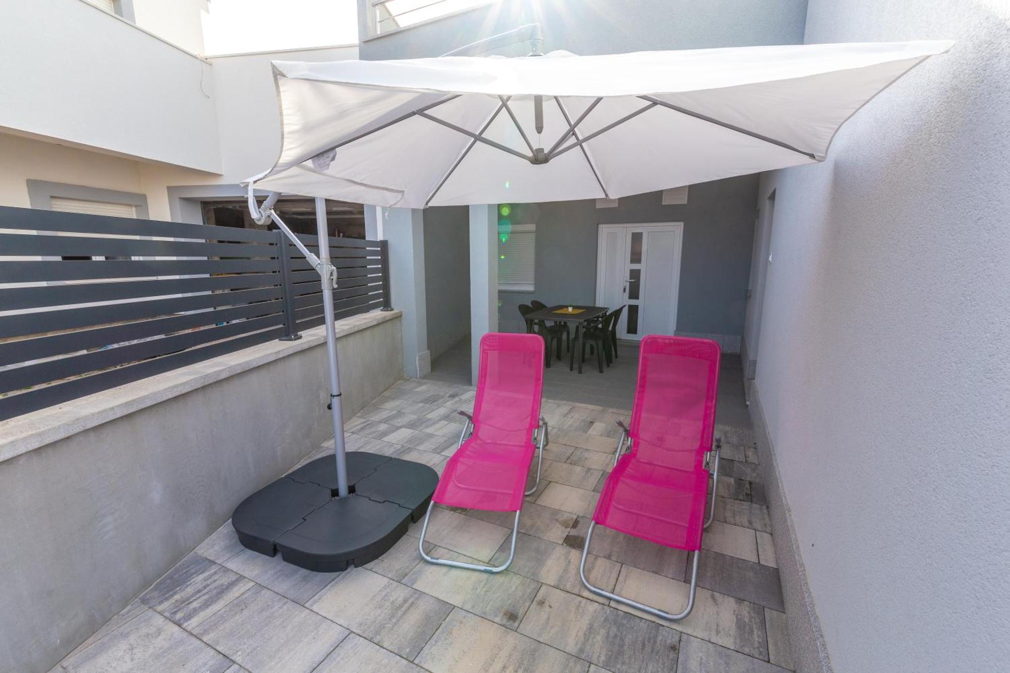 Apartments Luka Сень Екстер'єр фото
